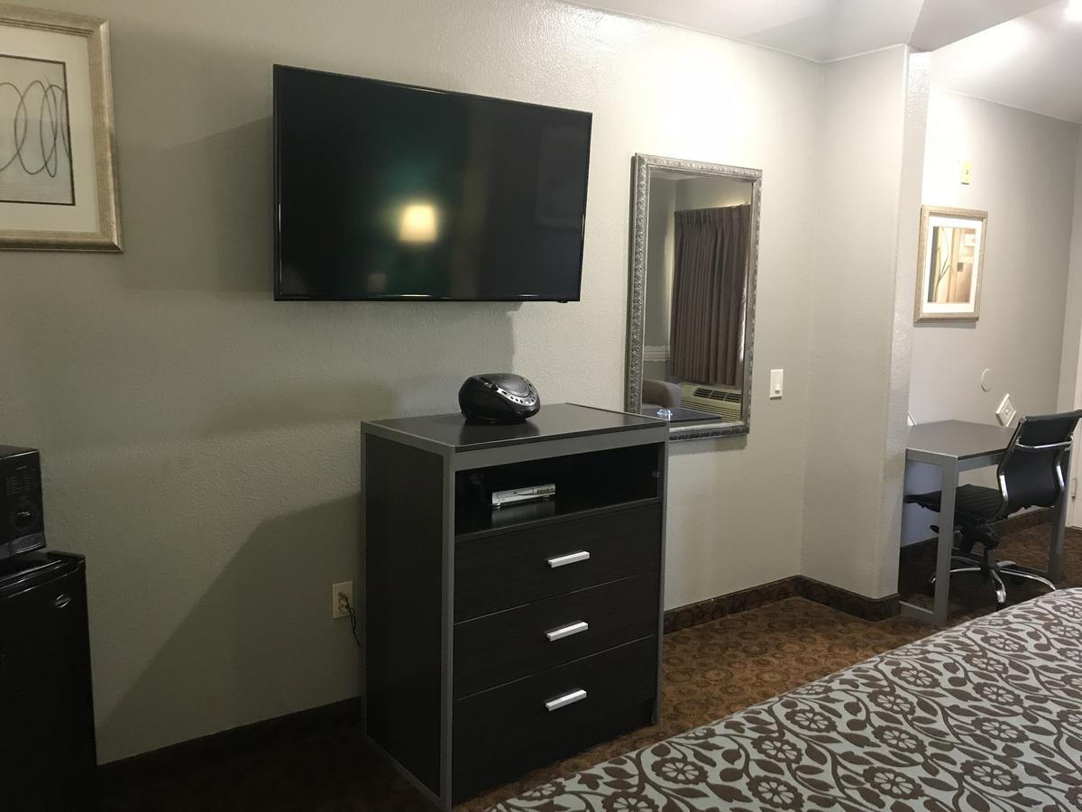 Camelot Inn And Suites Aldine Ngoại thất bức ảnh