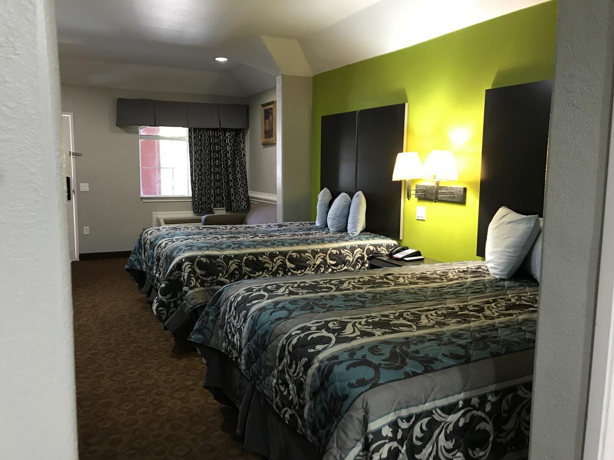 Camelot Inn And Suites Aldine Ngoại thất bức ảnh